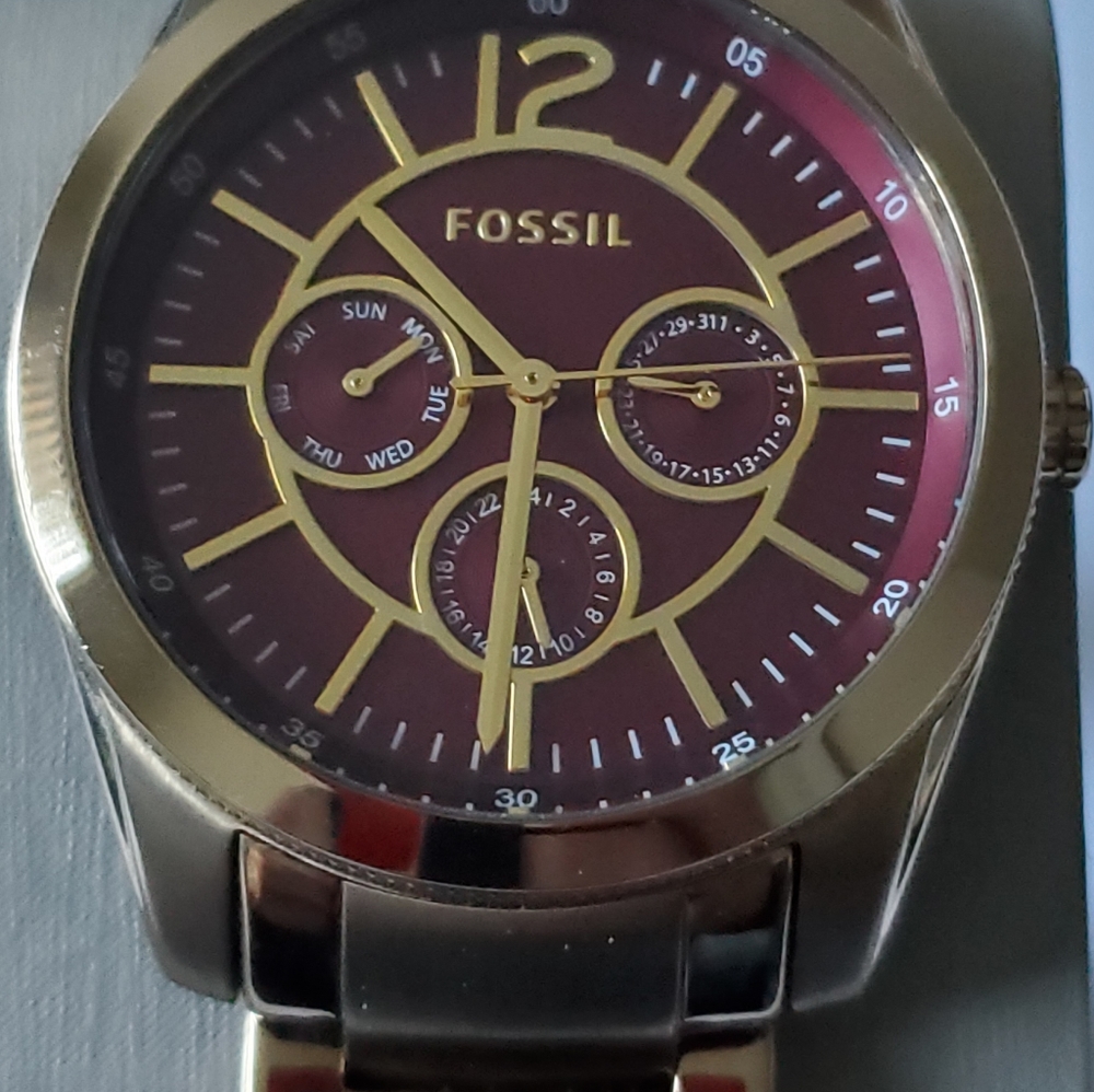 Fossil Burgundy & Gold watch!